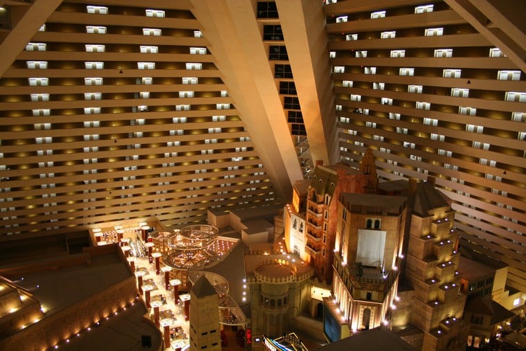 Jogos no Hotel Luxor