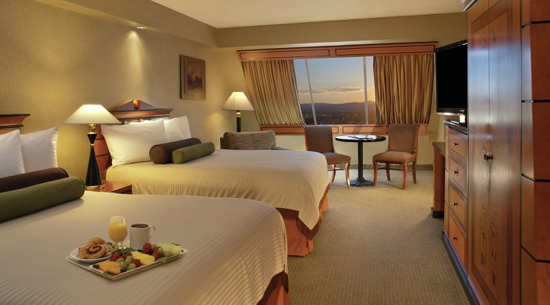 Como é o quarto do Hotel Luxor