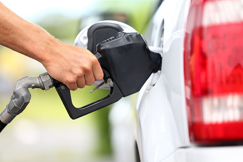 Guia] Postos de Combustível ( Como abastecer meu carro? )