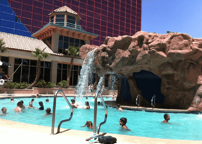 Piscina VooDoo e Spa no Rio All Suite em Las Vegas